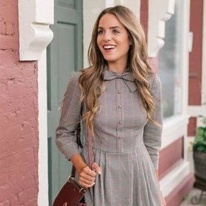 Gal Meets Glam Blanche Bow Tie Fit & Flare